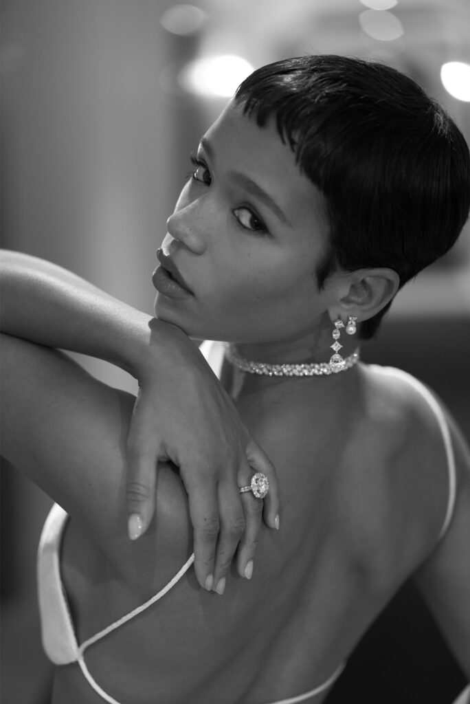 Taylor Russell, gwp, bling